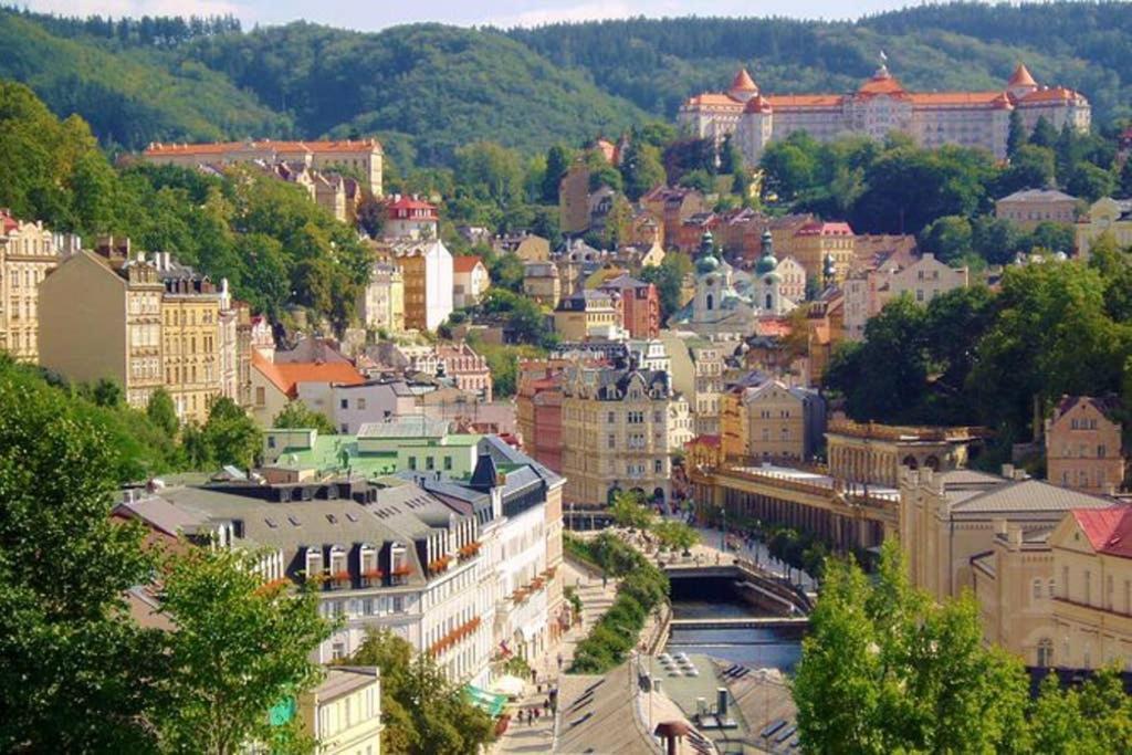 Suite With Back Garden Karlovy Vary Luaran gambar